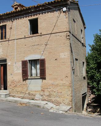 Casa castelvecchio (pu)