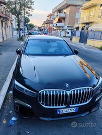 BMW 750 ano 2017