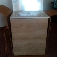 mobile da bagno con lavabo ,specchio,e luce led