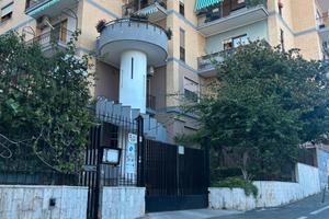 Appartamento 90 mq in parco con posto auto