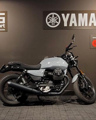 Moto Guzzi V7 Stone