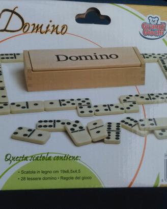 Gioco domino in legno nuovo