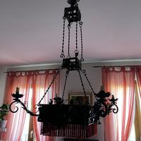 Lampadario in ferro battuto