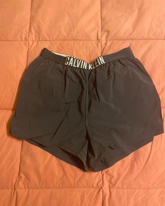 Calvin Klein short