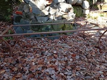 Antica base tavolo in ferro battuto 