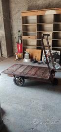 antico carrello elevatore