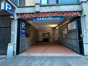 Posto auto e moto in via valparaiso 7a