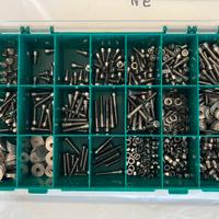 Set viti rondelle bulloni INOX M5