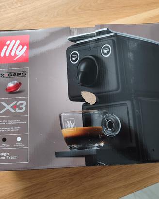 Macchinetta del caffè espresso illy