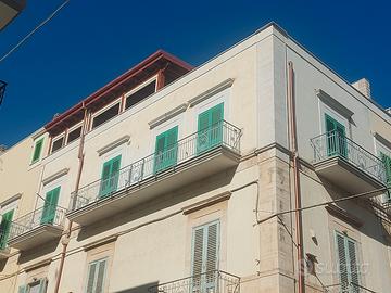 Appartamento 2/3 piano doppia esposizione