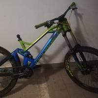 Bici DH mondraker summum 2016 M 27.5 alluminio 