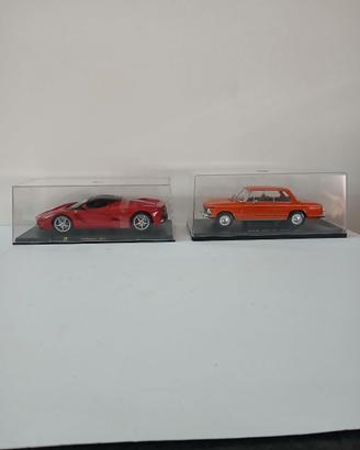 Lotto modelli 1:24 LaFerrari 2013 + BMW 2002 1971.