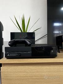 Xbox ONE 500gb, joystick e giochi (gta, fifa20…)