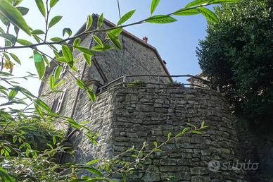 Casa indipendente a Bibbiena, 5 locali