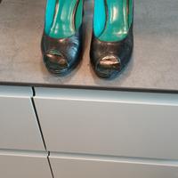 scarpe aperte in pelle colore nero