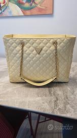 Borsa originale Guess modello Giully