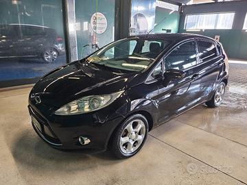 FORD FIESTA 1.4 TDCI 70CV Neopatentati 