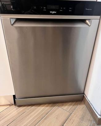 Lavastoviglie Whirlpool PowerClean