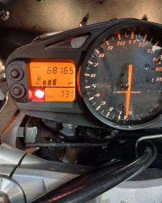 suzuki gsr 600 anno 2006 