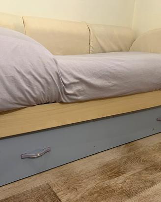 Letto cameretta ragazza con cuscinoni