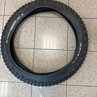 Copertone Fat bike chiodato Arisun