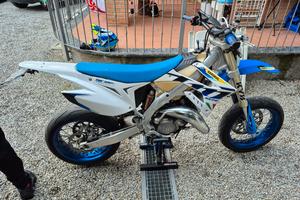 TM 125 FI