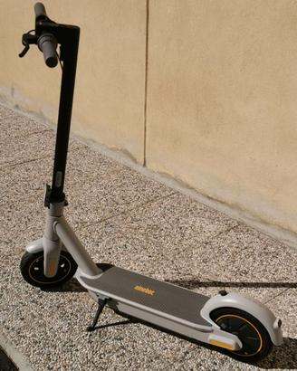Monopattino Segway Ninebot G30LE (G30 LE)