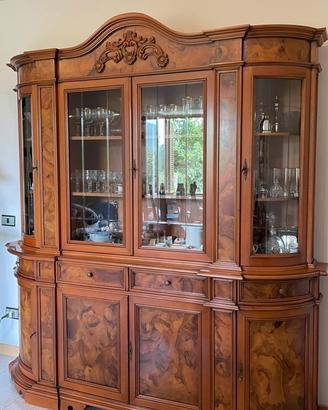 Mobili da sala con sedie