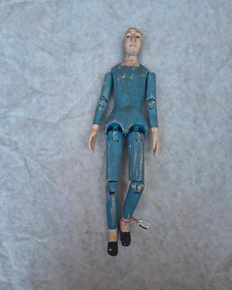 Statuetta articolata in legno 