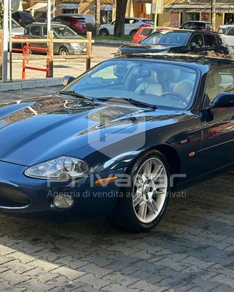 JAGUAR XK8 4.0 Coupé