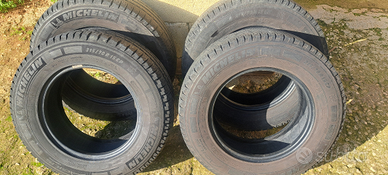 Gomme Michelin estive 215/70/15 c