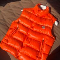 Moncler smanicato
