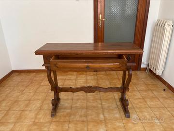 Tavolo fratino in legno massello col cassetto