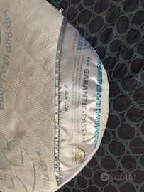 Materasso antisoffocamento per culla