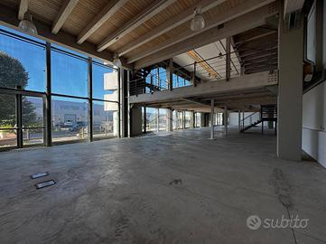 CAPANNONE A ALBANO SANT'ALESSANDRO