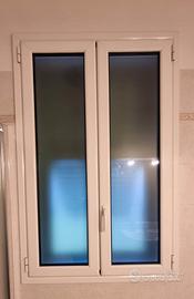 Finestra bagno doppia anta
