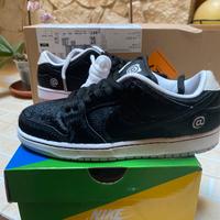 Scarpe Nike SB DUNK LOW x MEDICOM TOY - tg. 35