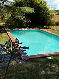 Giardino con piscina per eventi