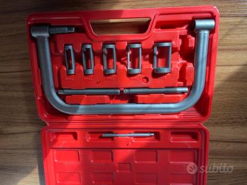 Compressore per molle valvole