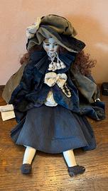 BAMBOLA DI PORCELLANA