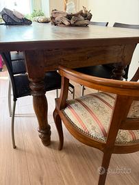 Tavolo d’Epoca Restaurato in Legno Massello