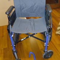 Carrozzina pieghevole