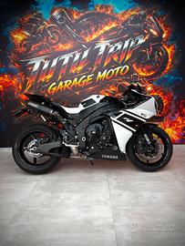 Yamaha YZF R1 Big Bang VRG Racing