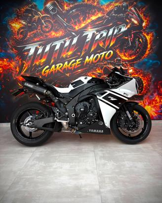 Yamaha YZF R1 Big Bang VRG Racing