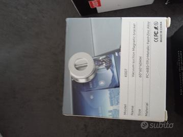 Supporto per telefono magnetico