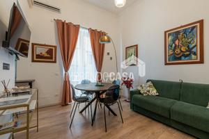 Bivani di 55 mq - via orologio / teatro massimo