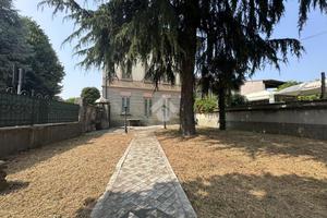 CASA INDIPENDENTE A CREDERA RUBBIANO