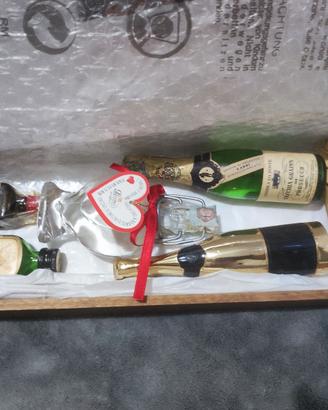 Cofanetto 7 mignon liquori vintage + apribottiglie