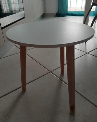tavolino bianco 