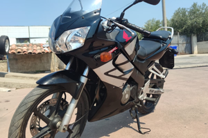 Moto honda cbr 125r